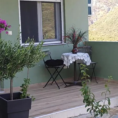 G.Tzanis Luxury Apartments Parga Extérieur photo